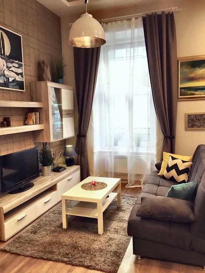 Chic & New Apartment In The Heart Of Budapest Exterior photo